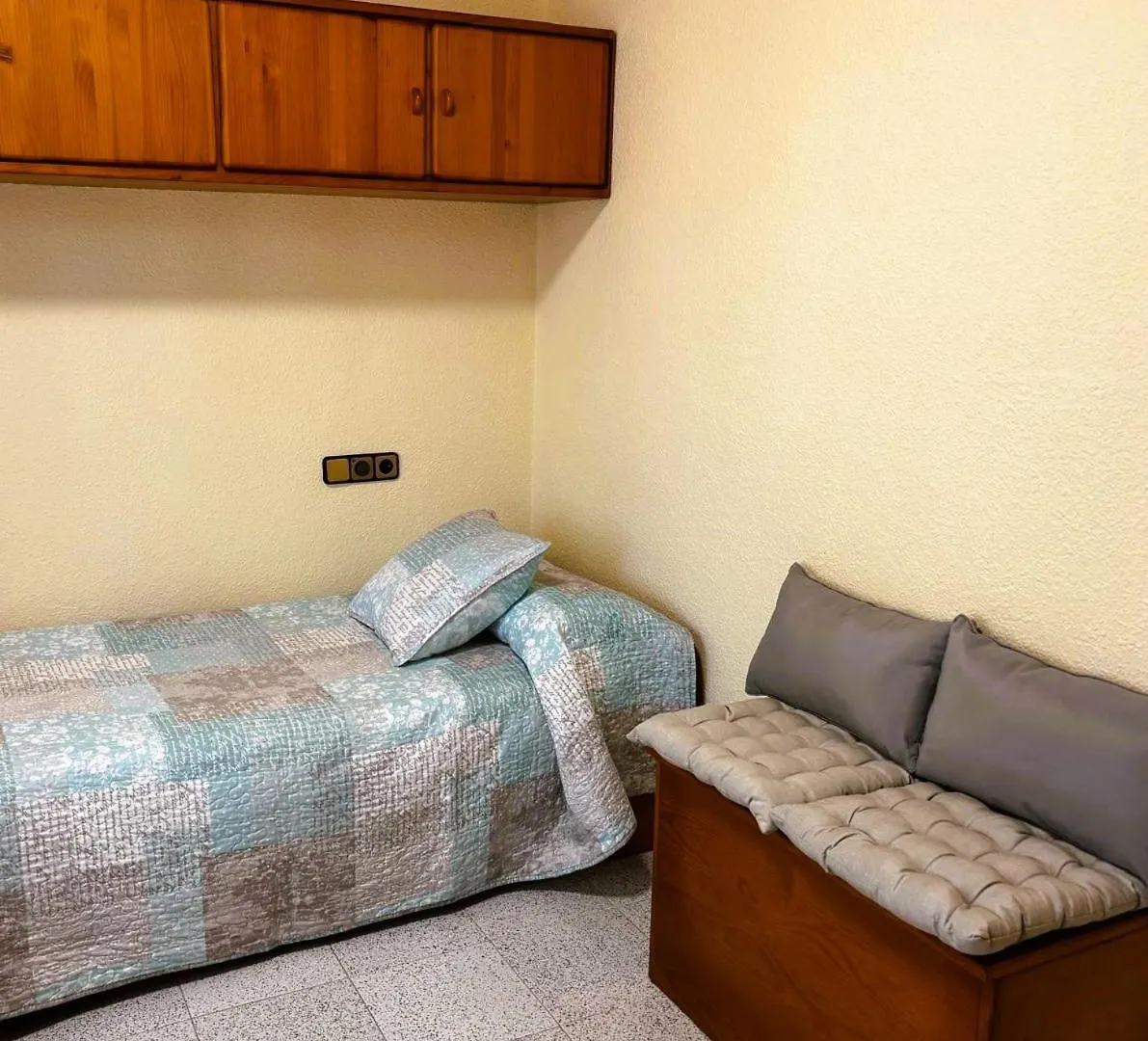 Family House - La Mora Beach - Tarragona 0*,
