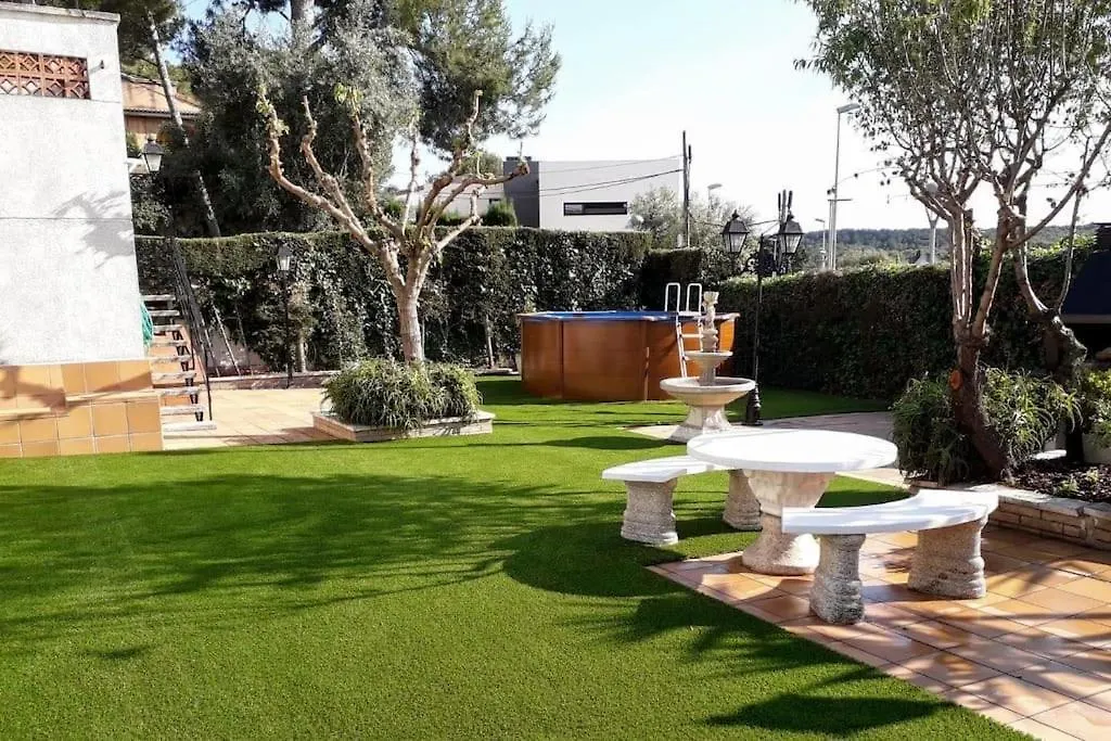 Family House - La Mora Beach - Tarragona contacts